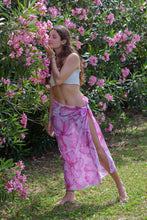 Sarong - Happy Hibiscus - Fuchsia